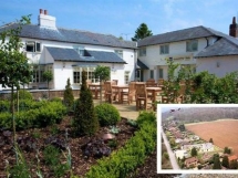 Fox Country Inn and Hotel